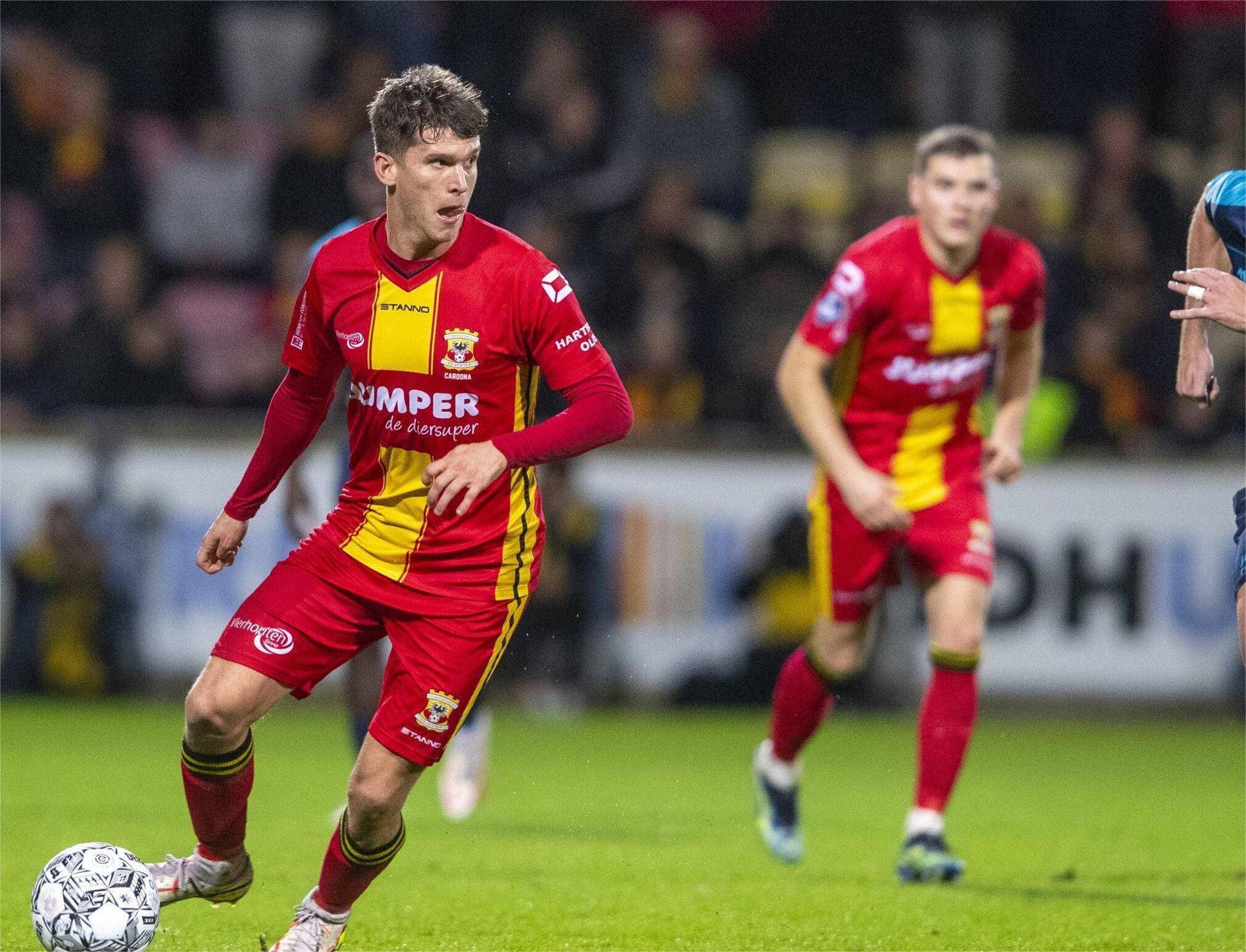 阴凉古树旁 阴凉古树旁