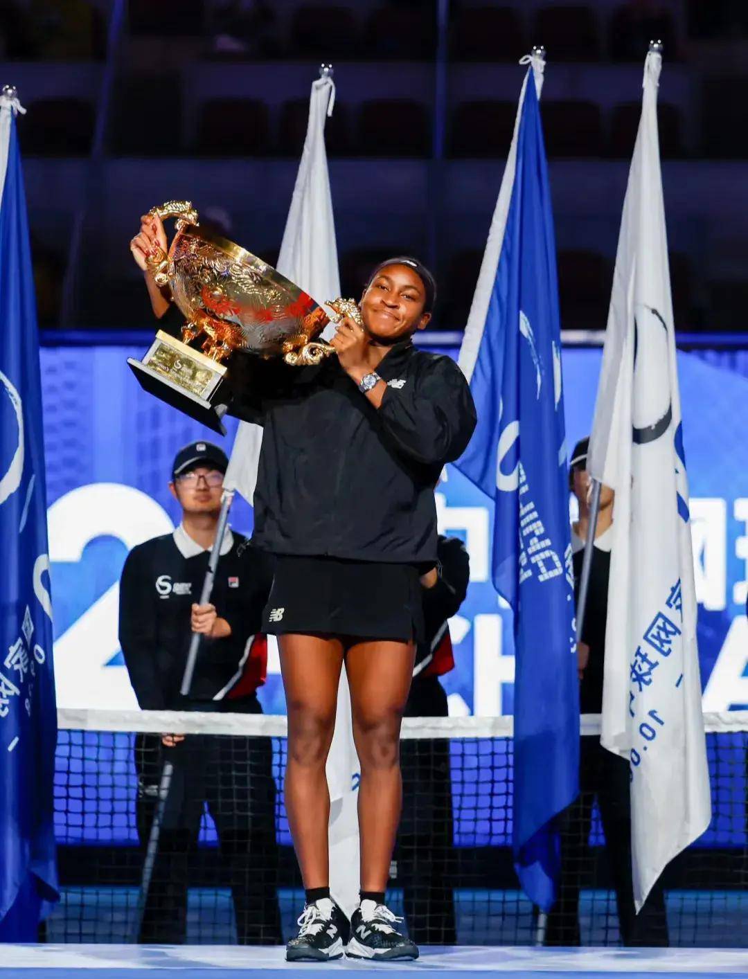 着更庞杂的 着更庞杂的